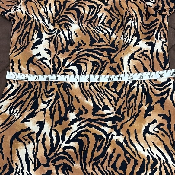 Vintage Rabbit Rabbit Rabbit Design Short Sleeve Midi Fit Short tiger PETITE 8P - Picture 11 of 11